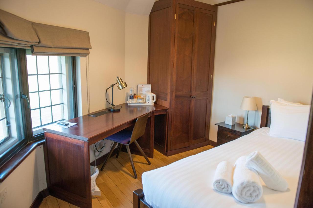 West Court- Jesus College Hotel Cambridge  Luaran gambar